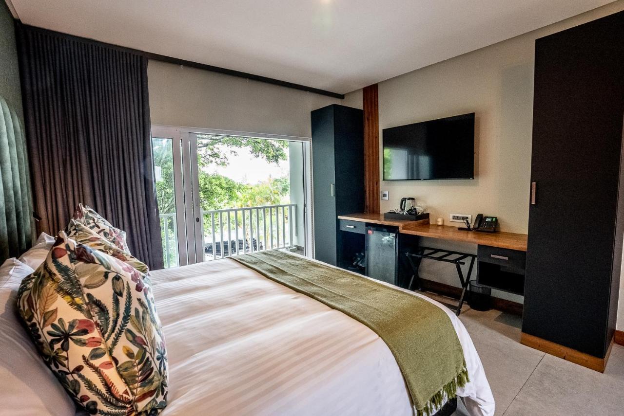 Beach Wood Boutique Hotel & Resort Баллито Экстерьер фото